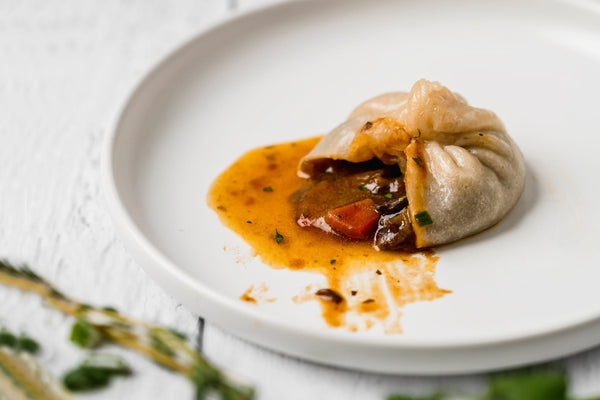 Burgundy Mushroom Vegetarian Soup Dumplings (Su Xiao Long Bao) - Cooking Gift Set Co.